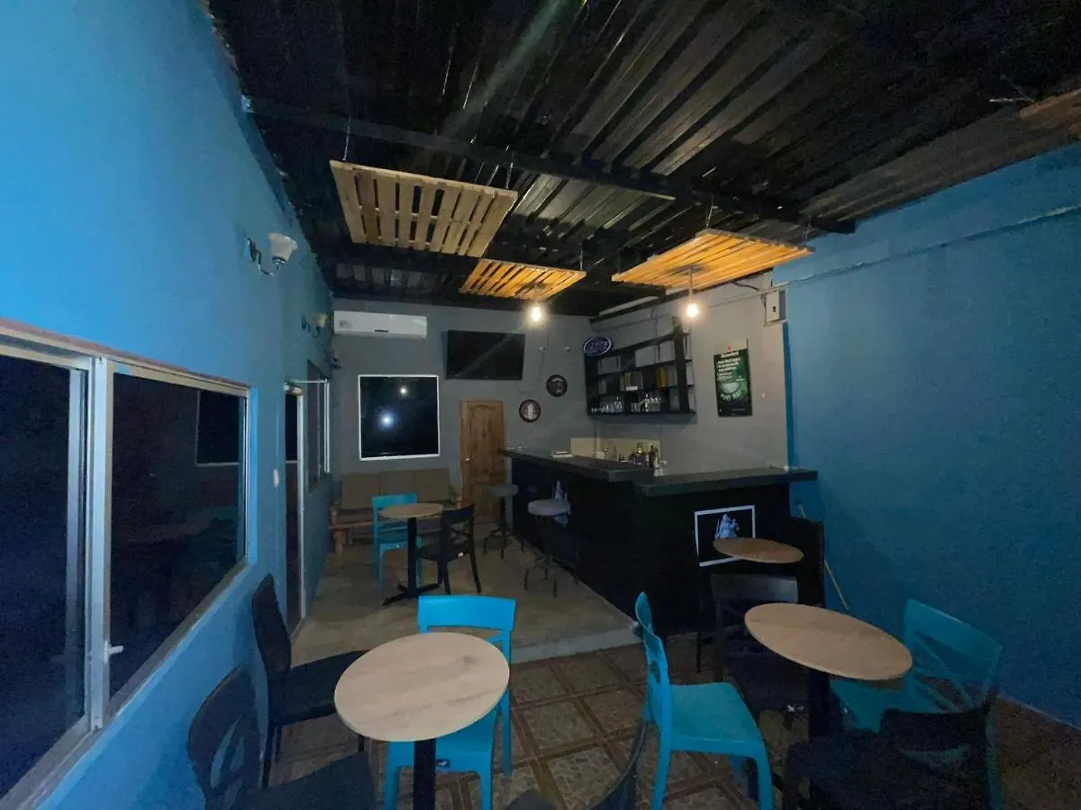 瓜亚基尔 Funky Monkey酒店 0*,  厄瓜多尔